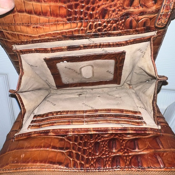 Brahmin crossbody - Picture 3 of 7